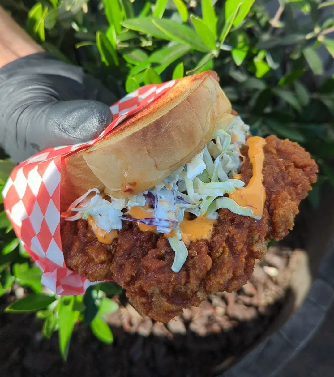 Enjoy our weekly, rotating food vendors every day.